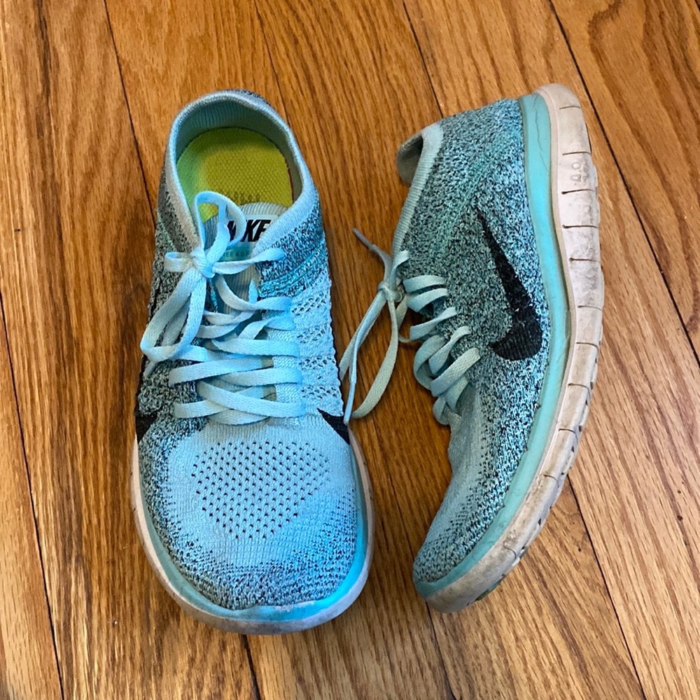 Blue Nike Free 4.0